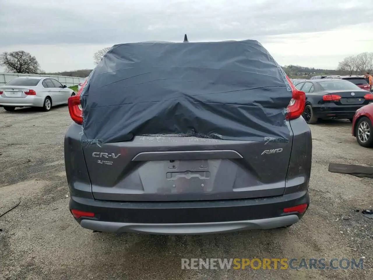 6 Photograph of a damaged car 5J6RW2H82KA001637 HONDA CRV 2019
