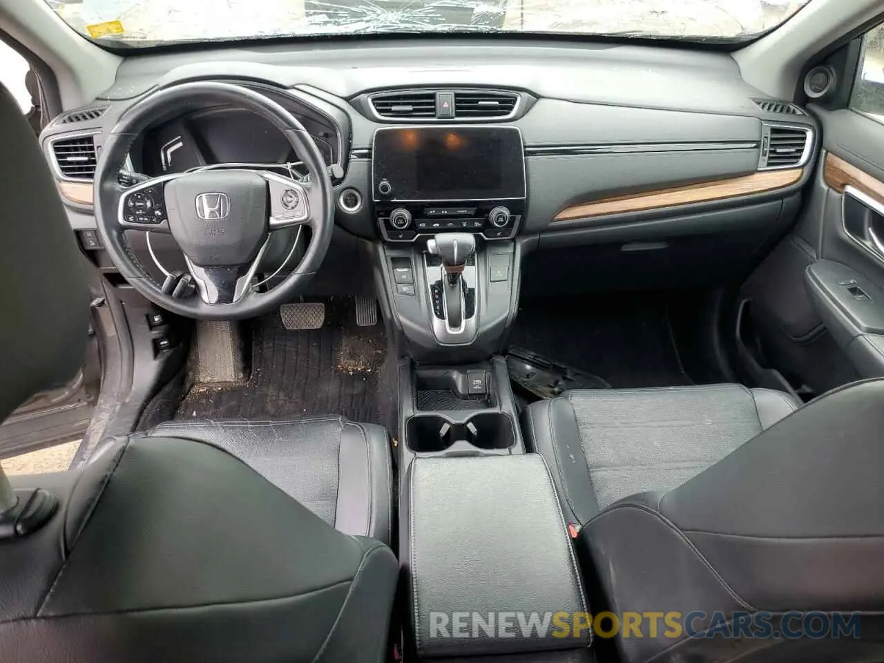 8 Photograph of a damaged car 5J6RW2H82KA001637 HONDA CRV 2019