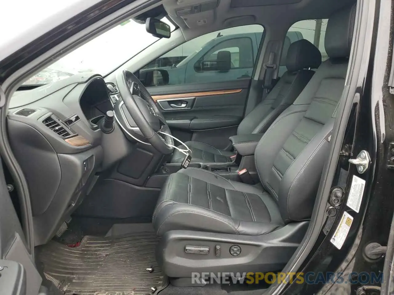 7 Photograph of a damaged car 5J6RW2H82KA021631 HONDA CRV 2019