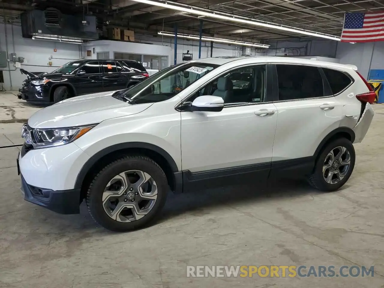 1 Photograph of a damaged car 5J6RW2H82KL012609 HONDA CRV 2019