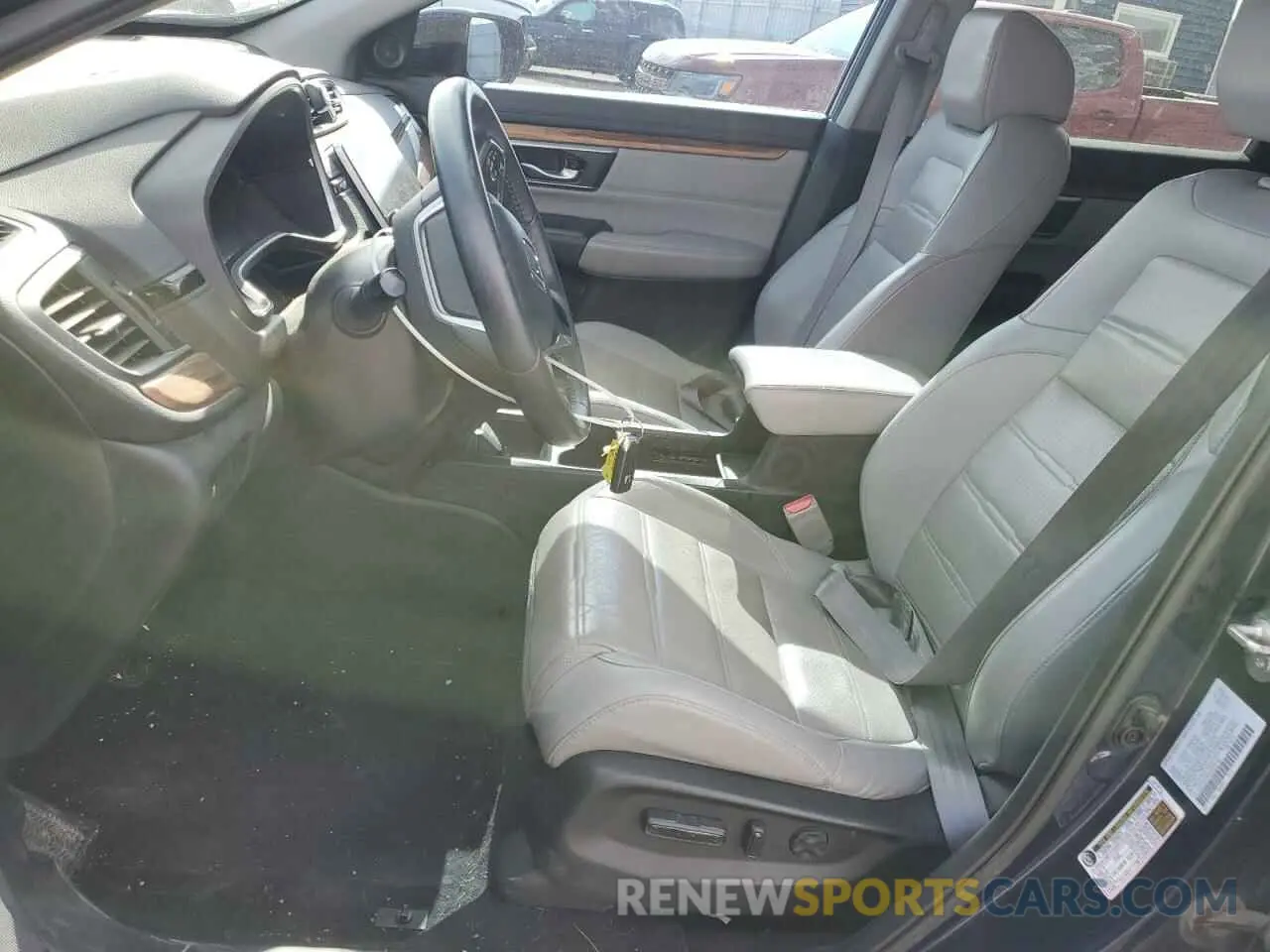 7 Photograph of a damaged car 5J6RW2H83KA002750 HONDA CRV 2019