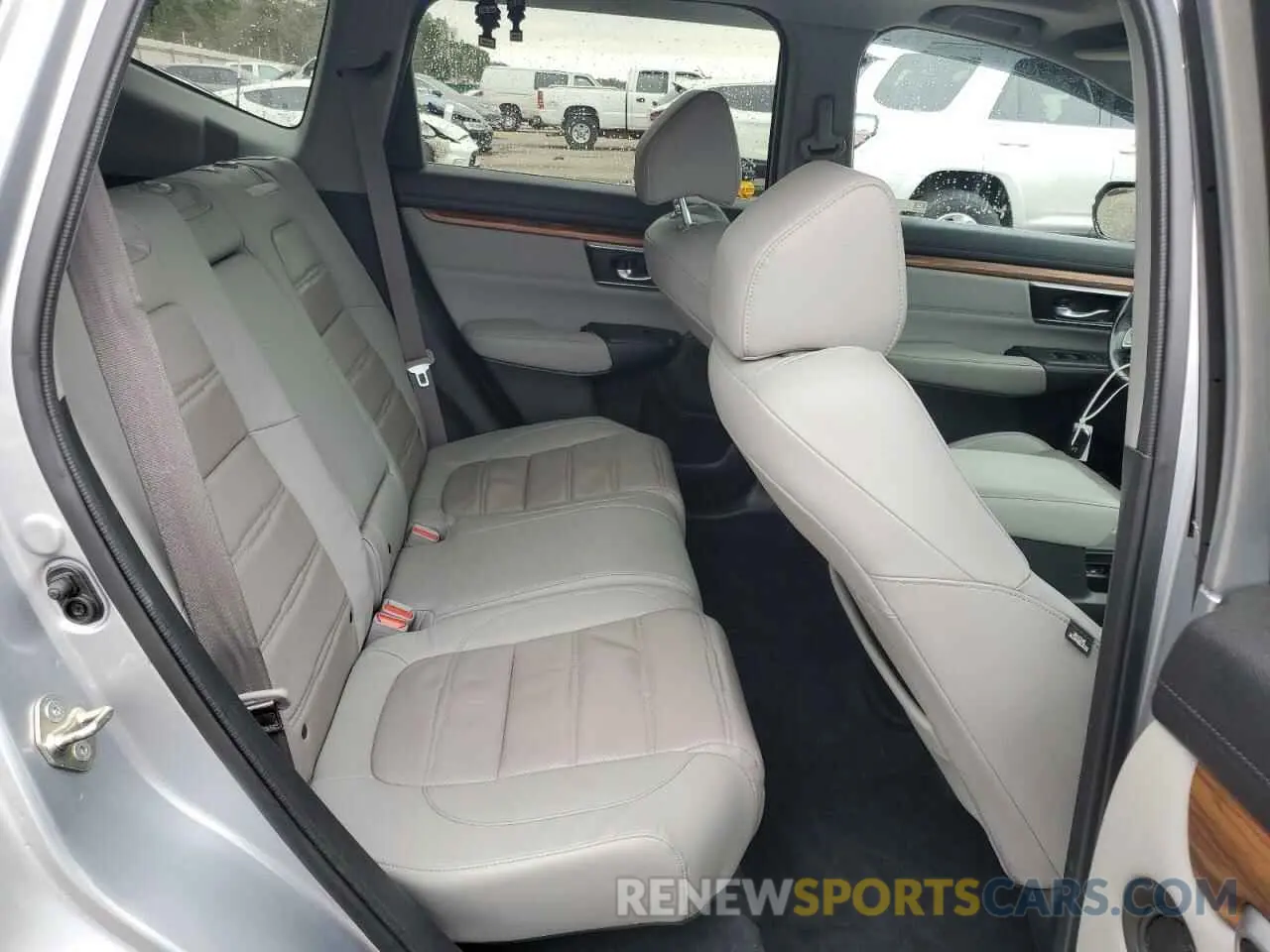11 Photograph of a damaged car 5J6RW2H83KA009522 HONDA CRV 2019