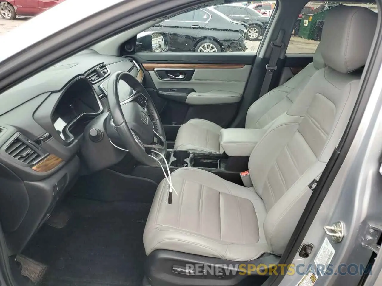 7 Photograph of a damaged car 5J6RW2H83KA009522 HONDA CRV 2019