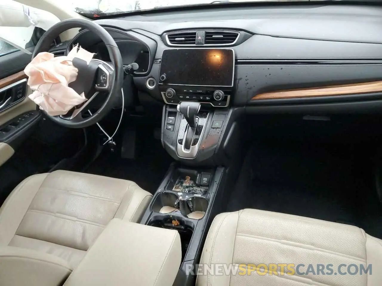 8 Photograph of a damaged car 5J6RW2H83KL016863 HONDA CRV 2019