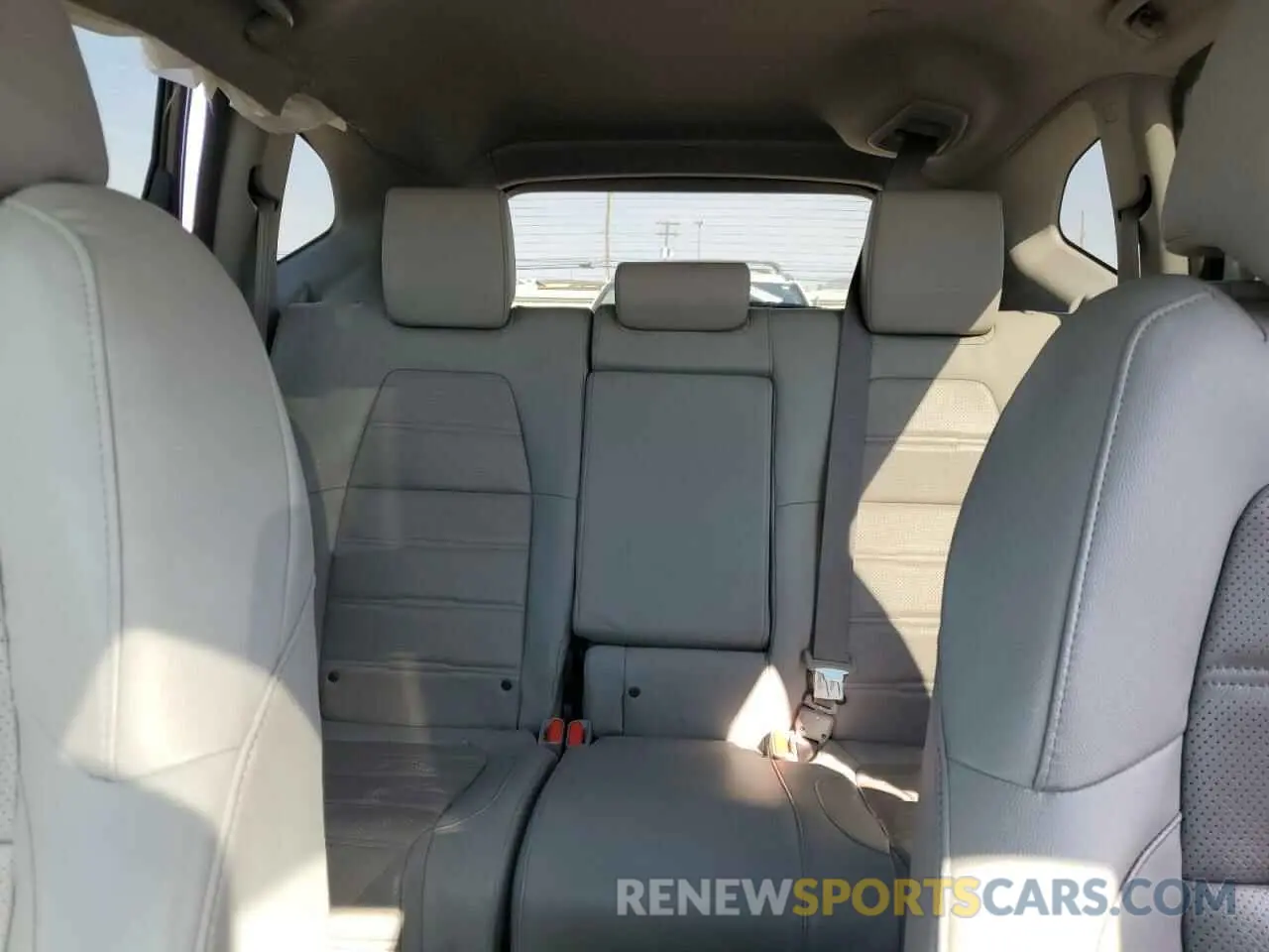 10 Photograph of a damaged car 5J6RW2H83KL036529 HONDA CRV 2019