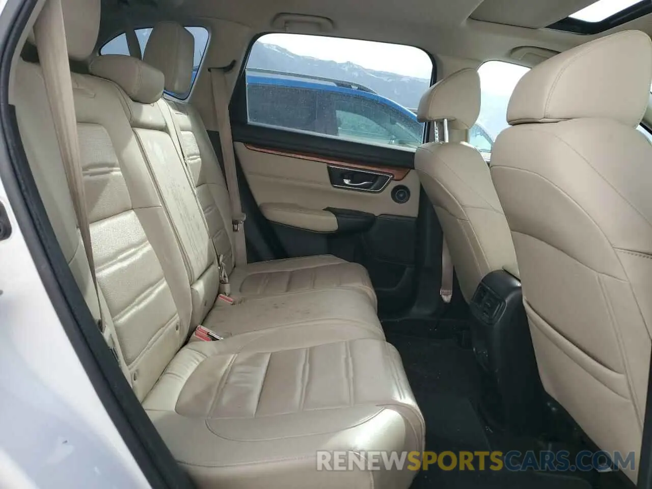 11 Photograph of a damaged car 5J6RW2H84KA019427 HONDA CRV 2019