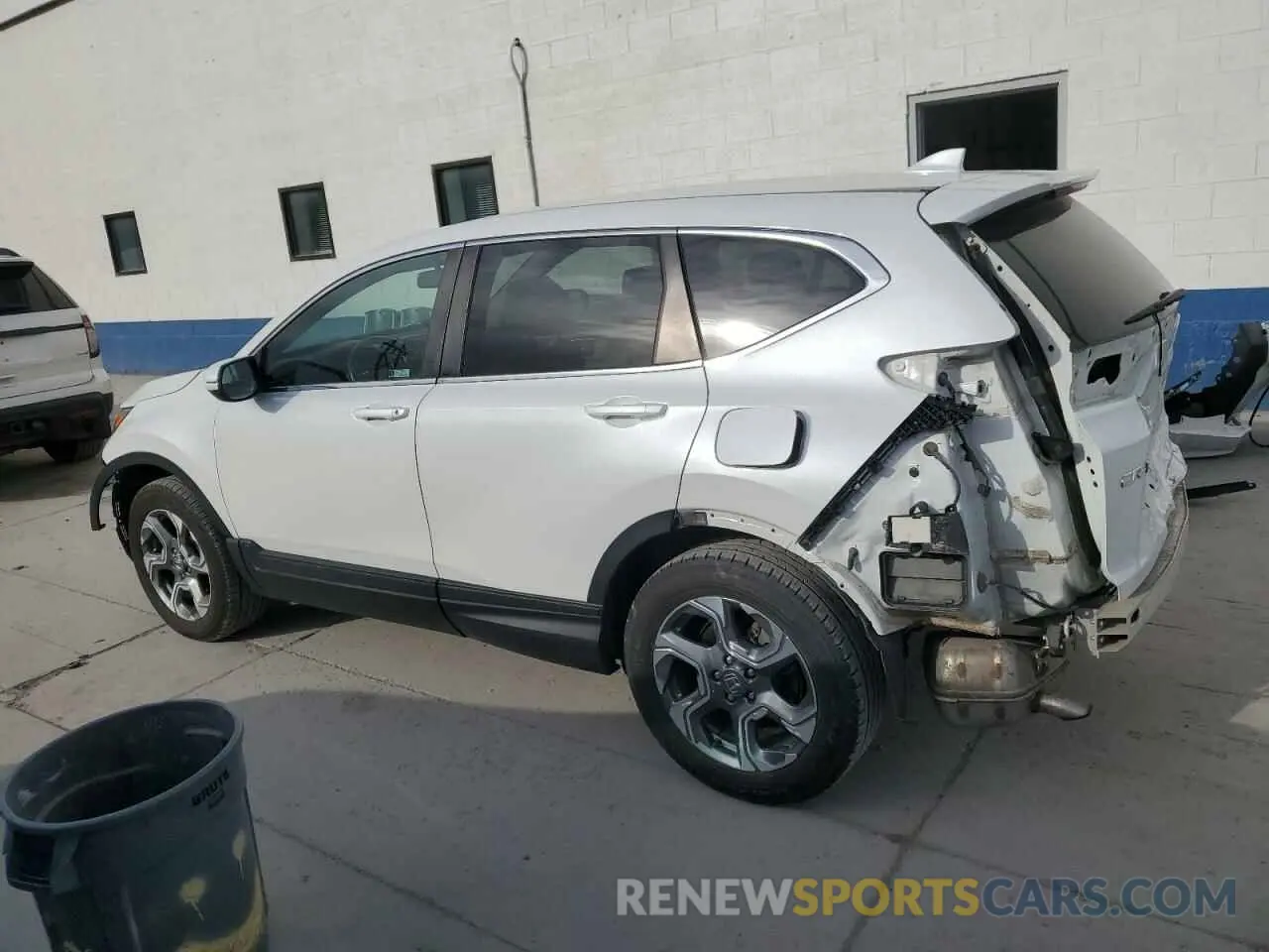 2 Photograph of a damaged car 5J6RW2H84KA019427 HONDA CRV 2019