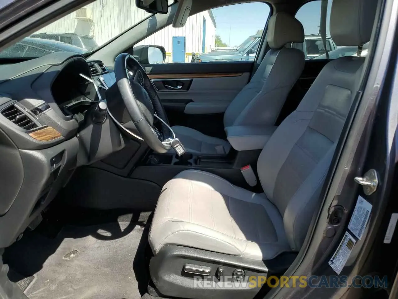 7 Photograph of a damaged car 5J6RW2H85KL001362 HONDA CRV 2019