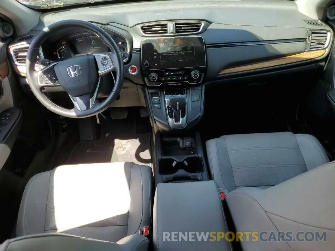 8 Photograph of a damaged car 5J6RW2H85KL001362 HONDA CRV 2019