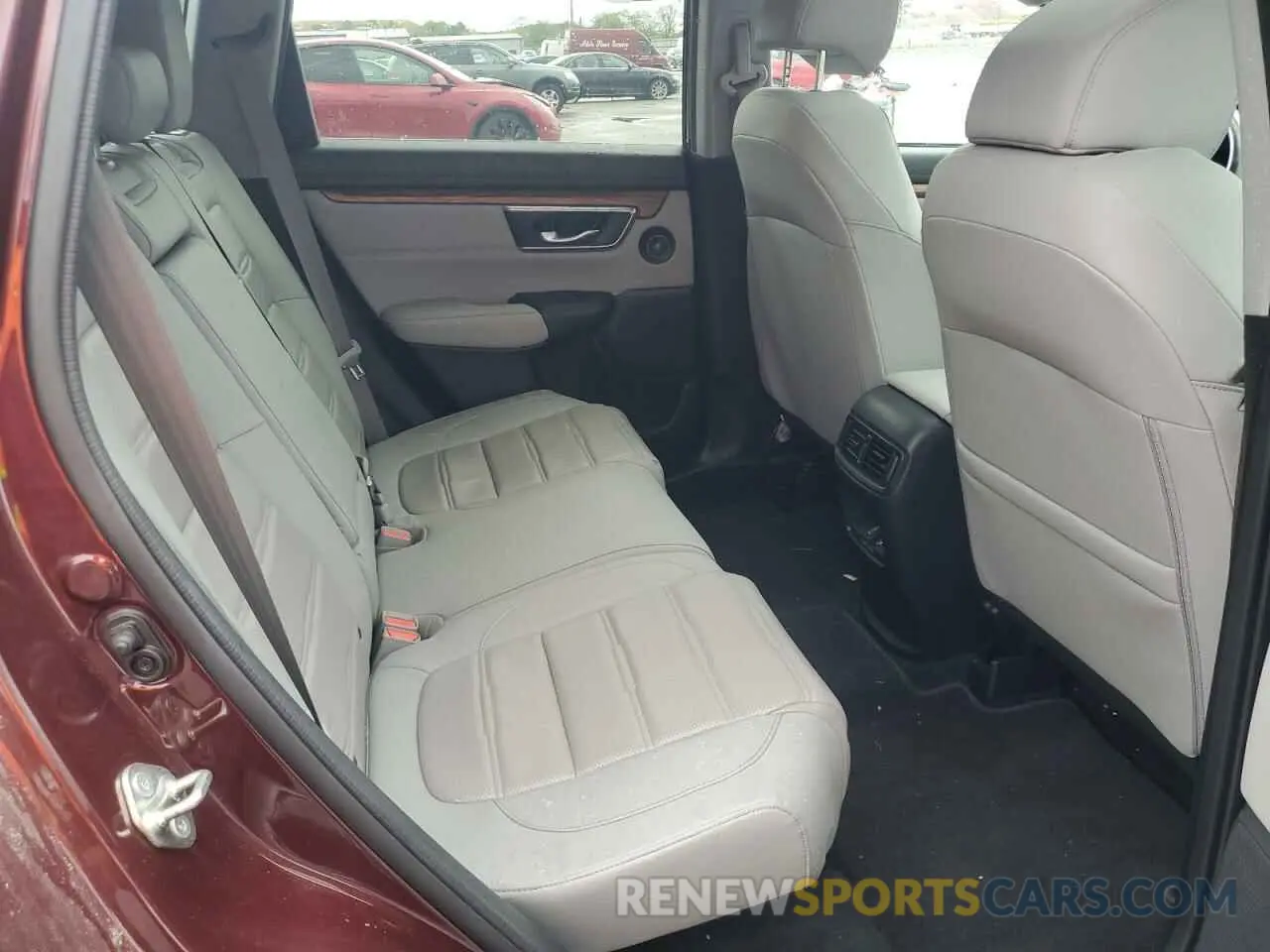 11 Photograph of a damaged car 5J6RW2H85KL011700 HONDA CRV 2019