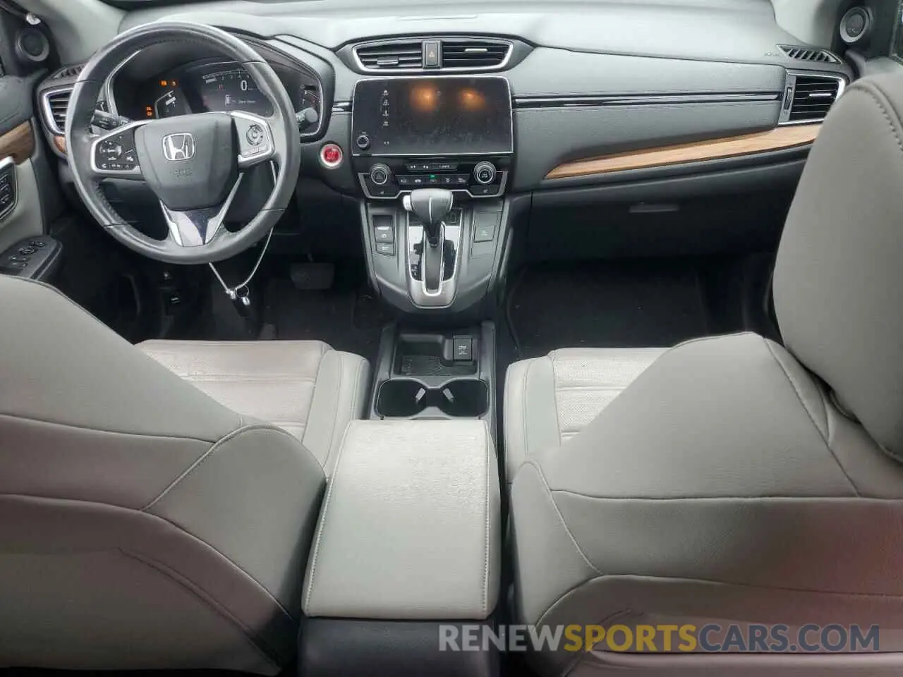 8 Photograph of a damaged car 5J6RW2H85KL011700 HONDA CRV 2019
