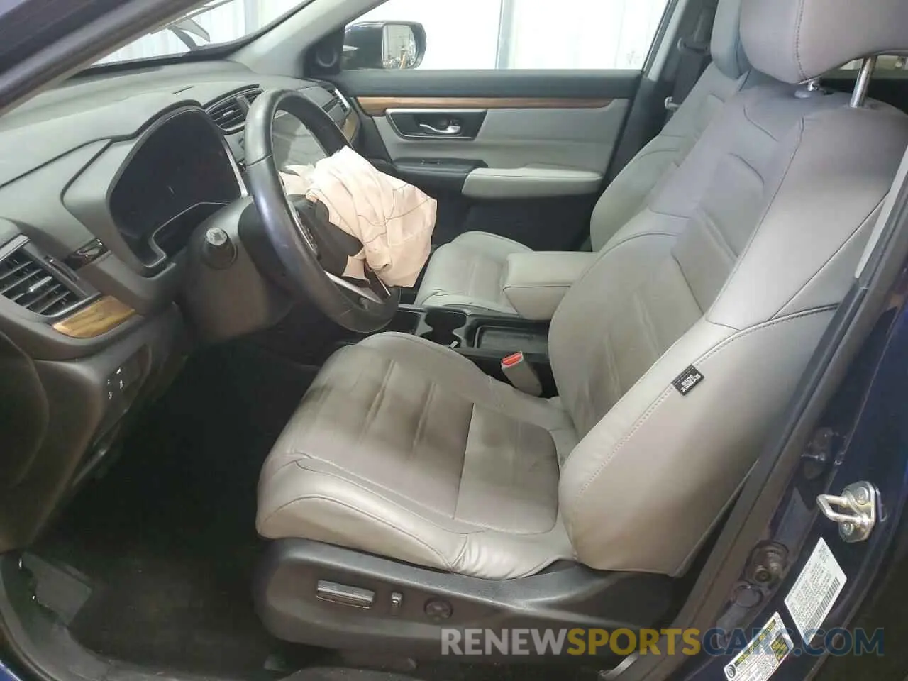 7 Photograph of a damaged car 5J6RW2H87KA007188 HONDA CRV 2019