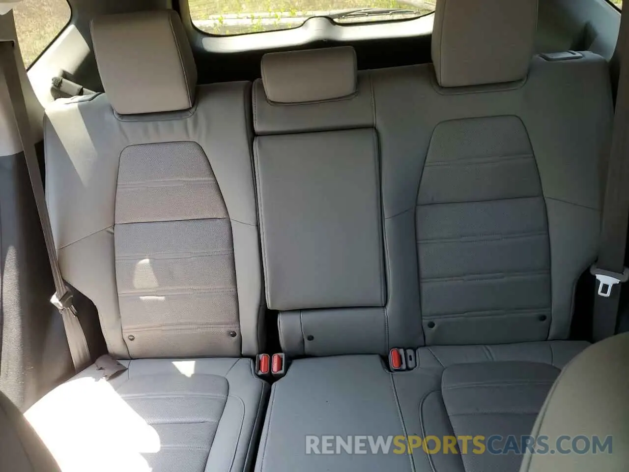 10 Photograph of a damaged car 5J6RW2H87KL022617 HONDA CRV 2019