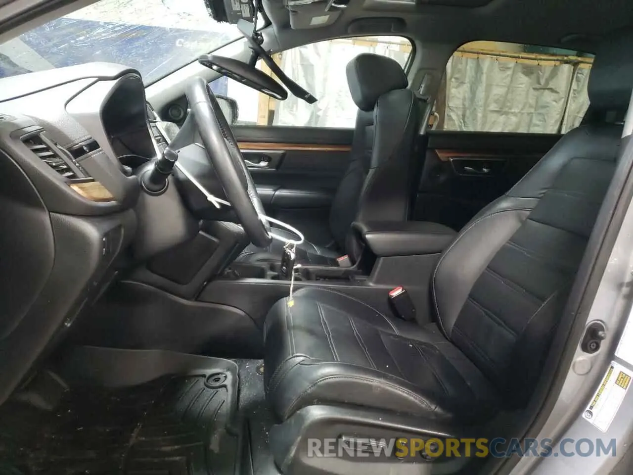 7 Photograph of a damaged car 5J6RW2H87KL034685 HONDA CRV 2019