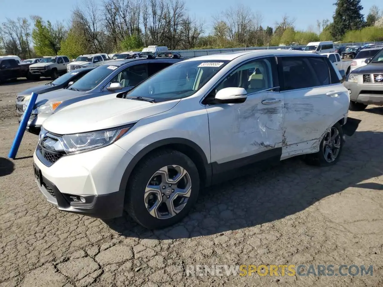 1 Photograph of a damaged car 5J6RW2H88KA017244 HONDA CRV 2019