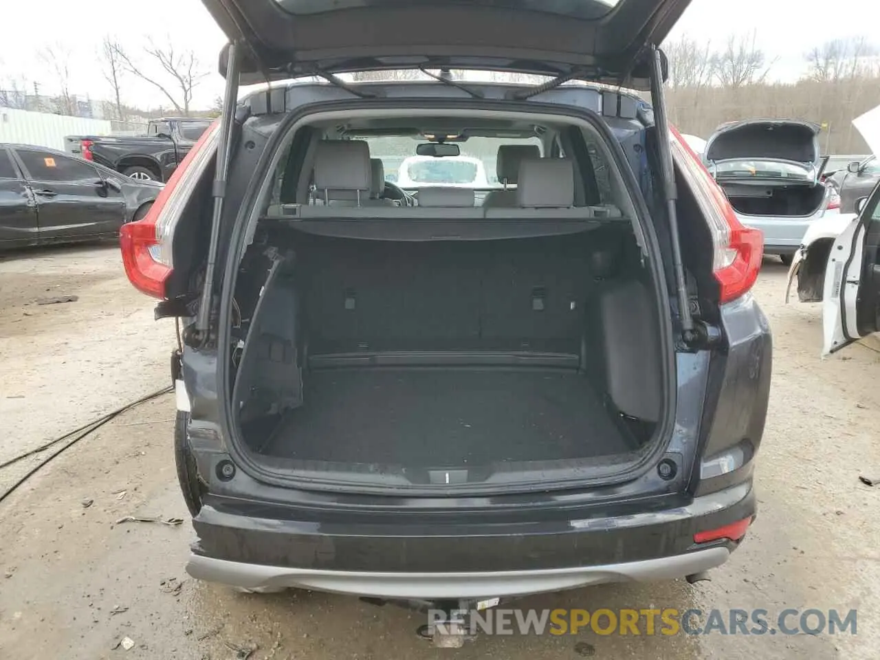 6 Photograph of a damaged car 5J6RW2H88KL021993 HONDA CRV 2019