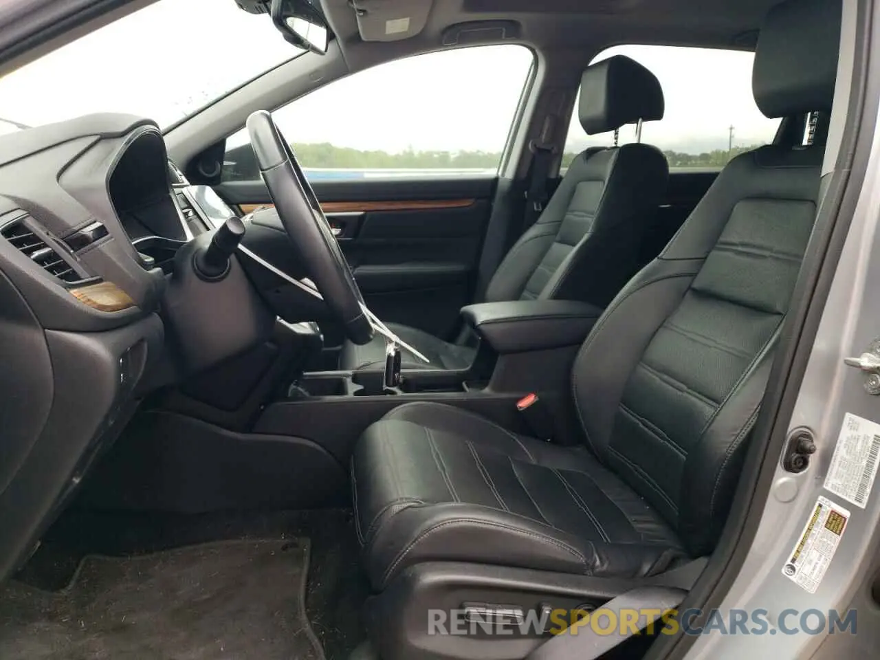 7 Photograph of a damaged car 5J6RW2H89KA005944 HONDA CRV 2019