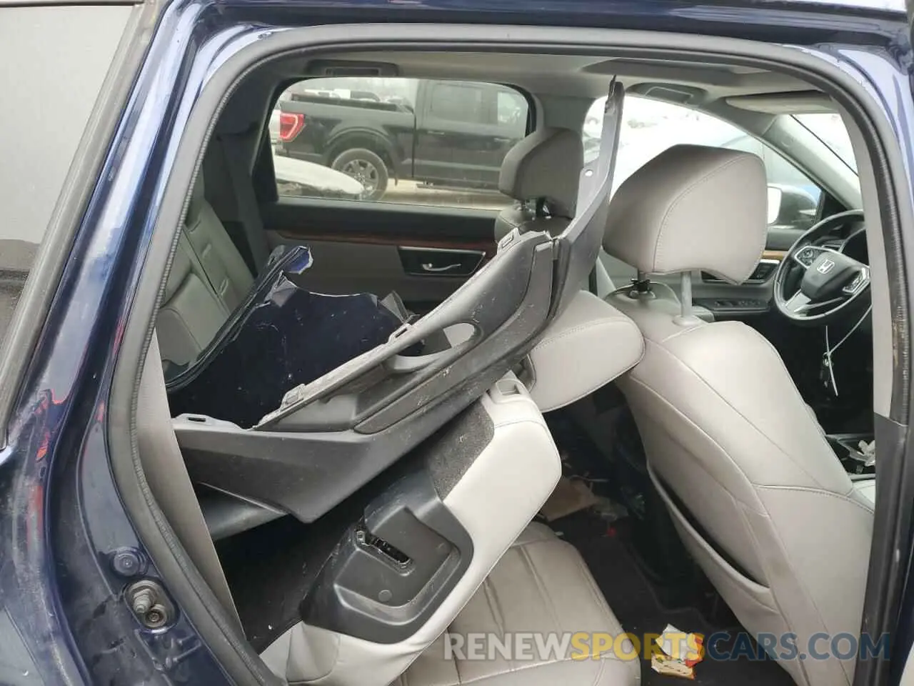 11 Photograph of a damaged car 5J6RW2H89KL000599 HONDA CRV 2019