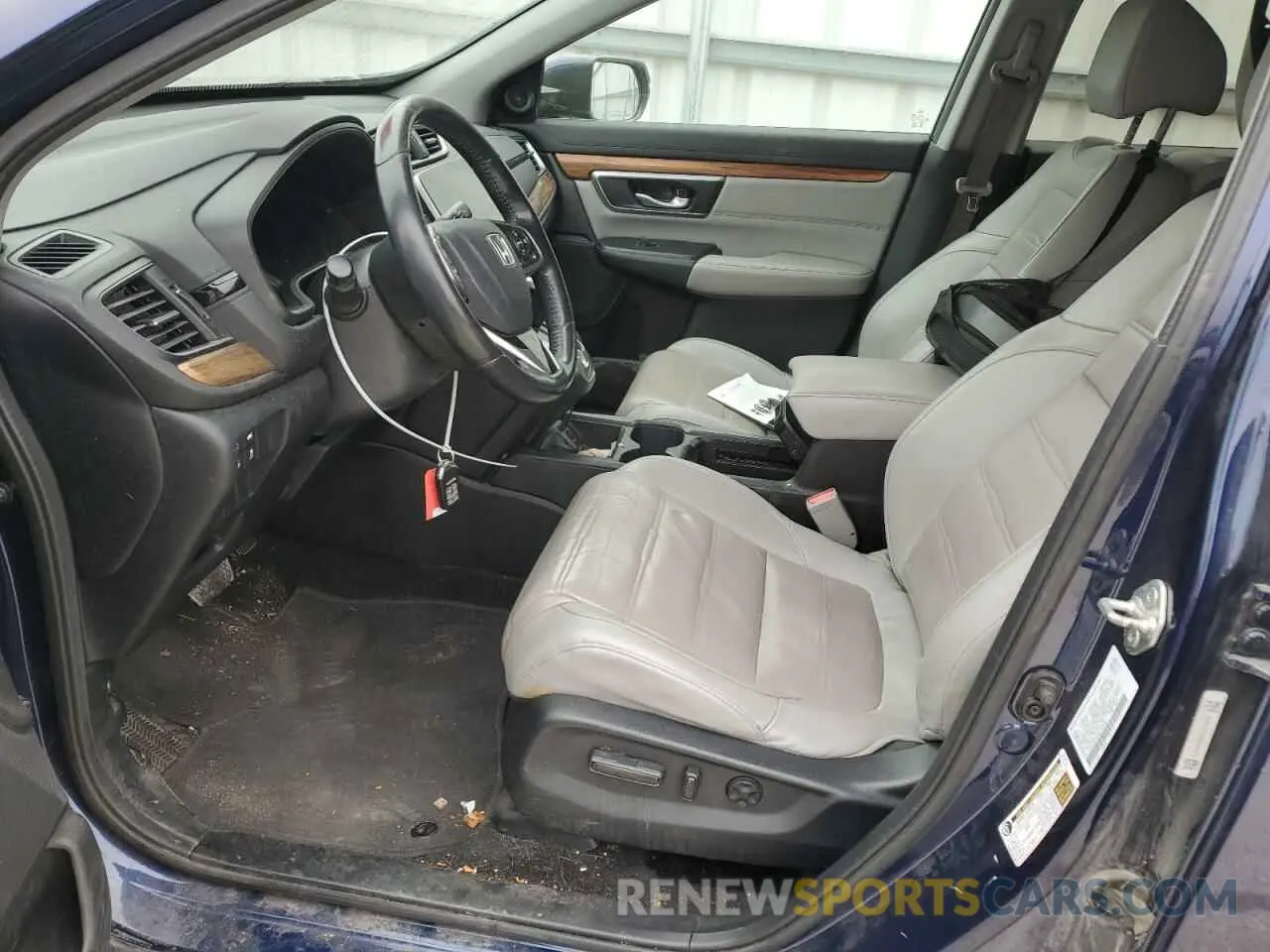 7 Photograph of a damaged car 5J6RW2H89KL000599 HONDA CRV 2019