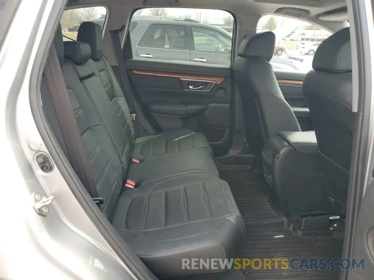 11 Photograph of a damaged car 5J6RW2H89KL034686 HONDA CRV 2019