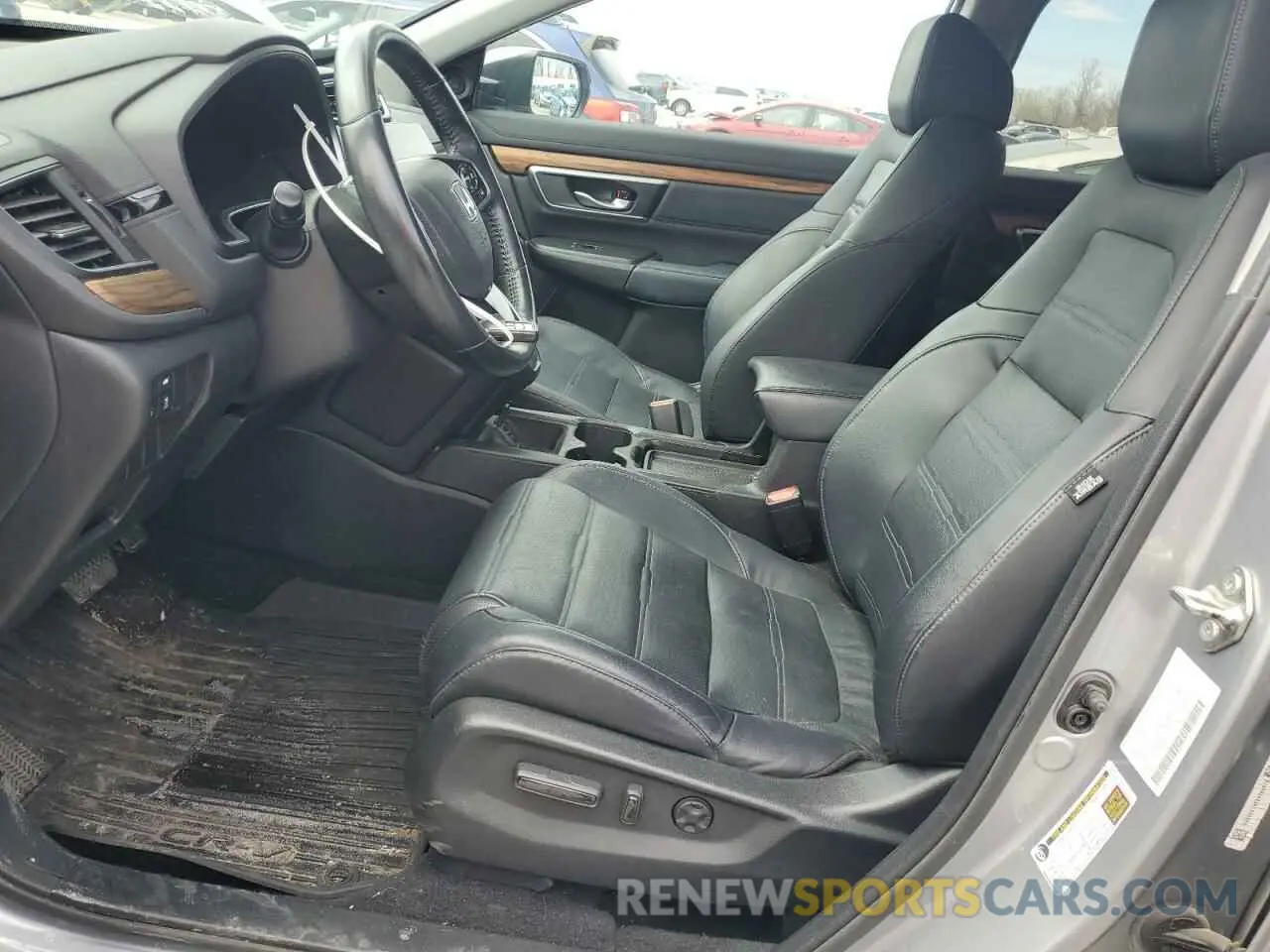 7 Photograph of a damaged car 5J6RW2H89KL034686 HONDA CRV 2019