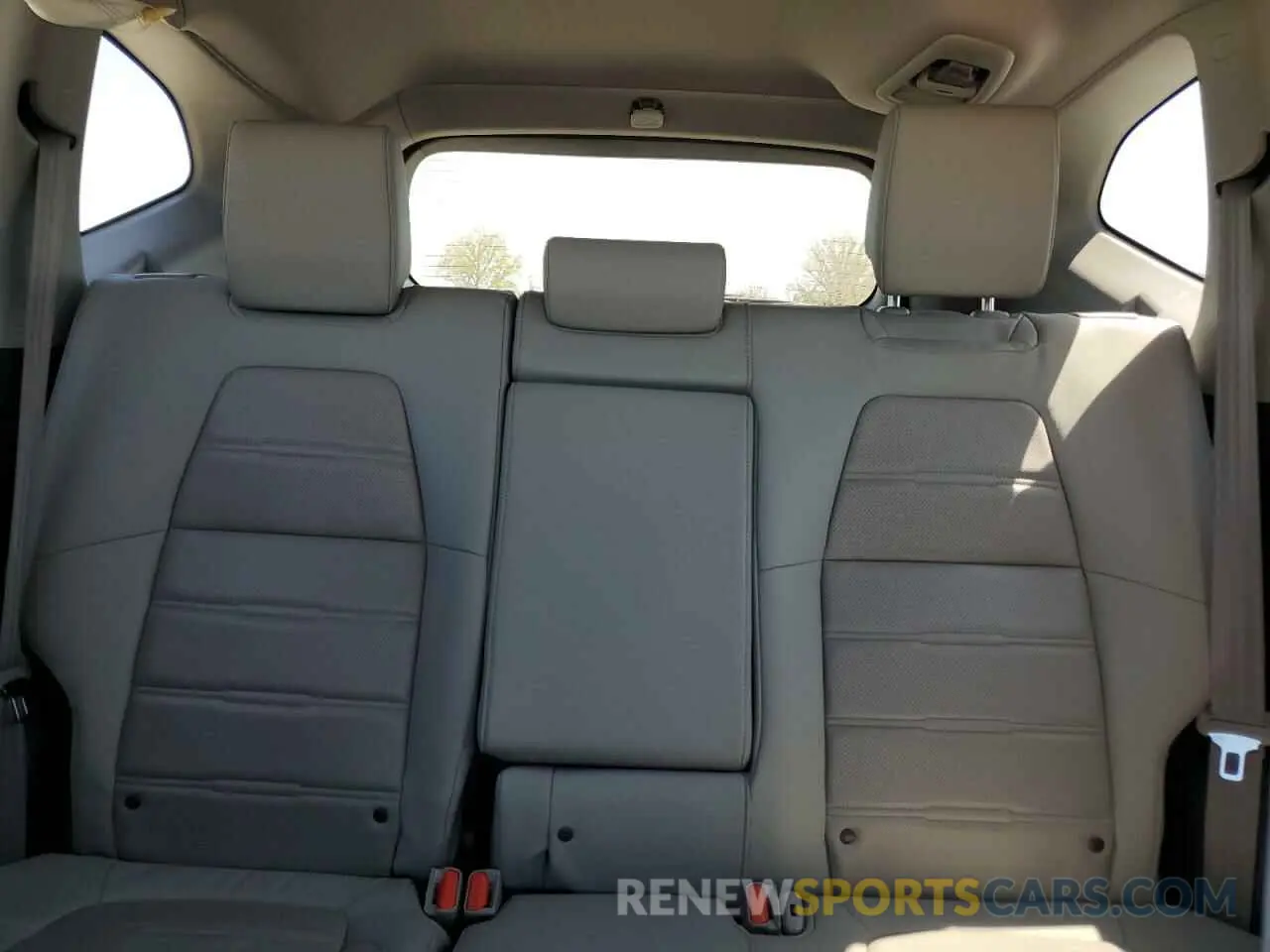 10 Photograph of a damaged car 5J6RW2H8XKA002891 HONDA CRV 2019