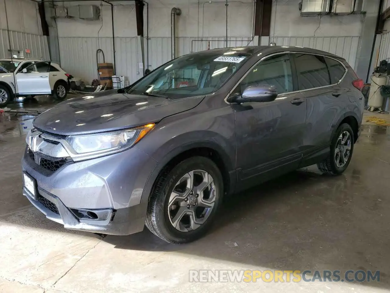 1 Photograph of a damaged car 5J6RW2H8XKL028394 HONDA CRV 2019