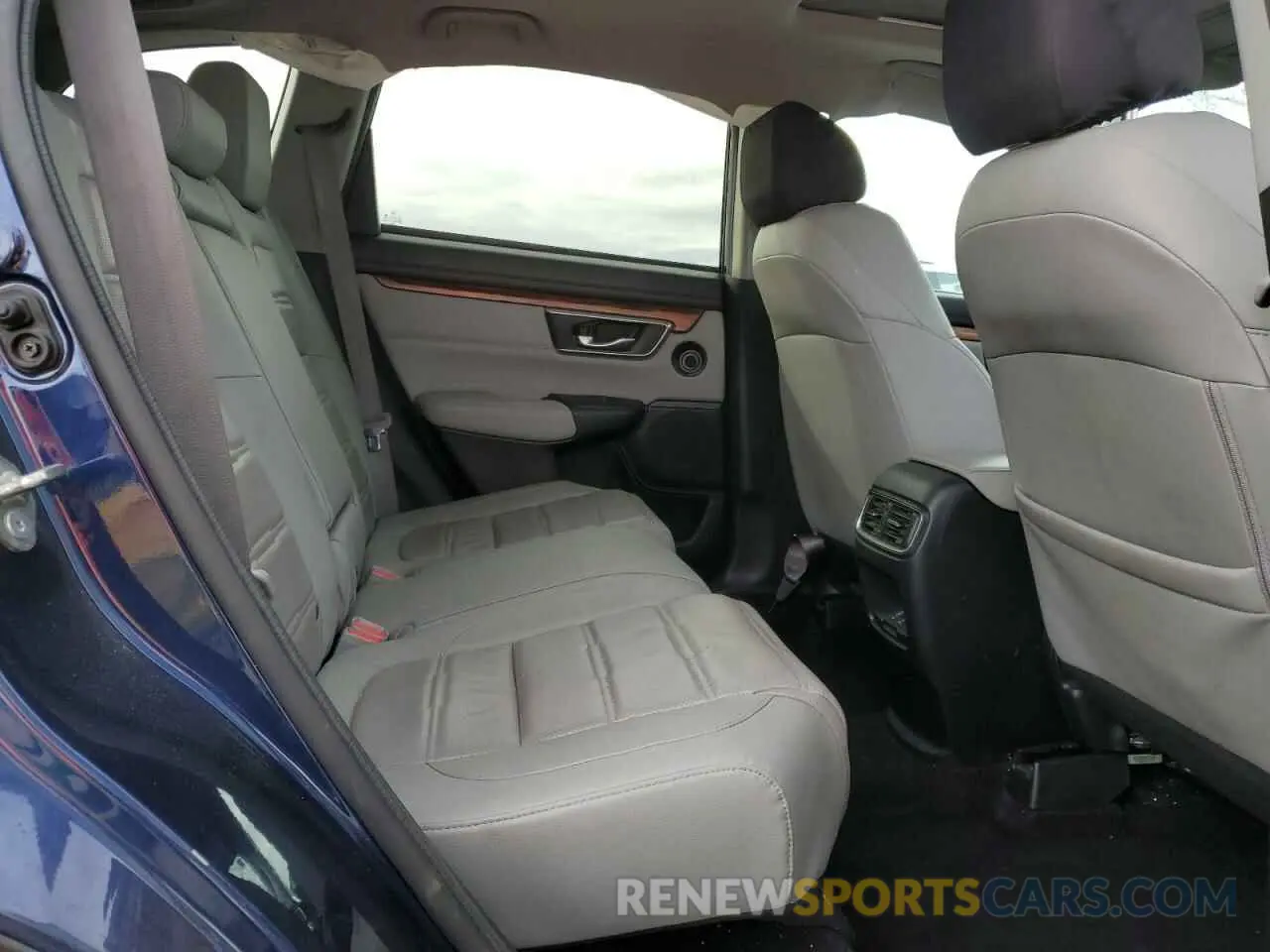 10 Photograph of a damaged car 5J6RW2H92KL001649 HONDA CRV 2019