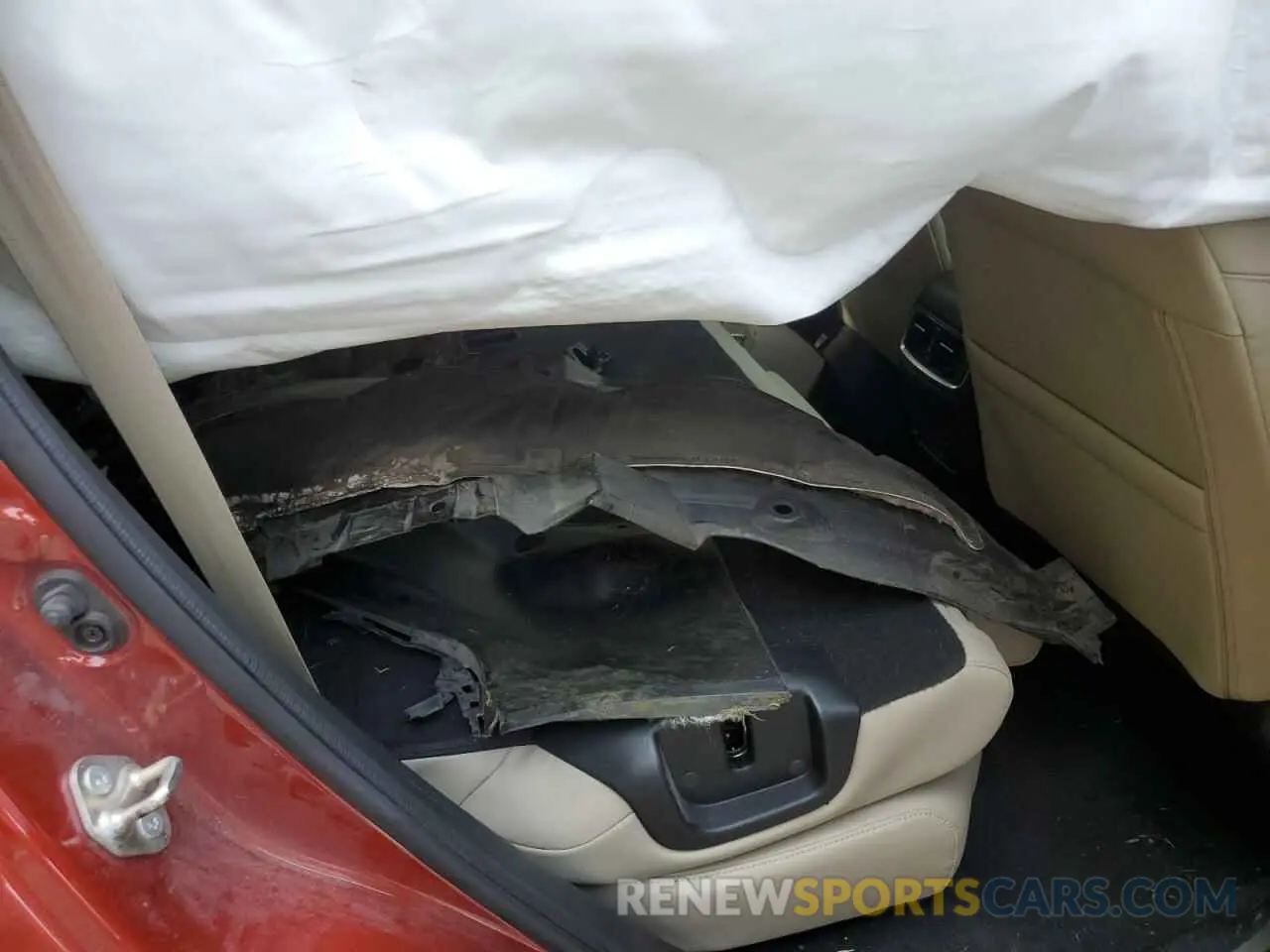 13 Photograph of a damaged car 5J6RW2H94KL000096 HONDA CRV 2019