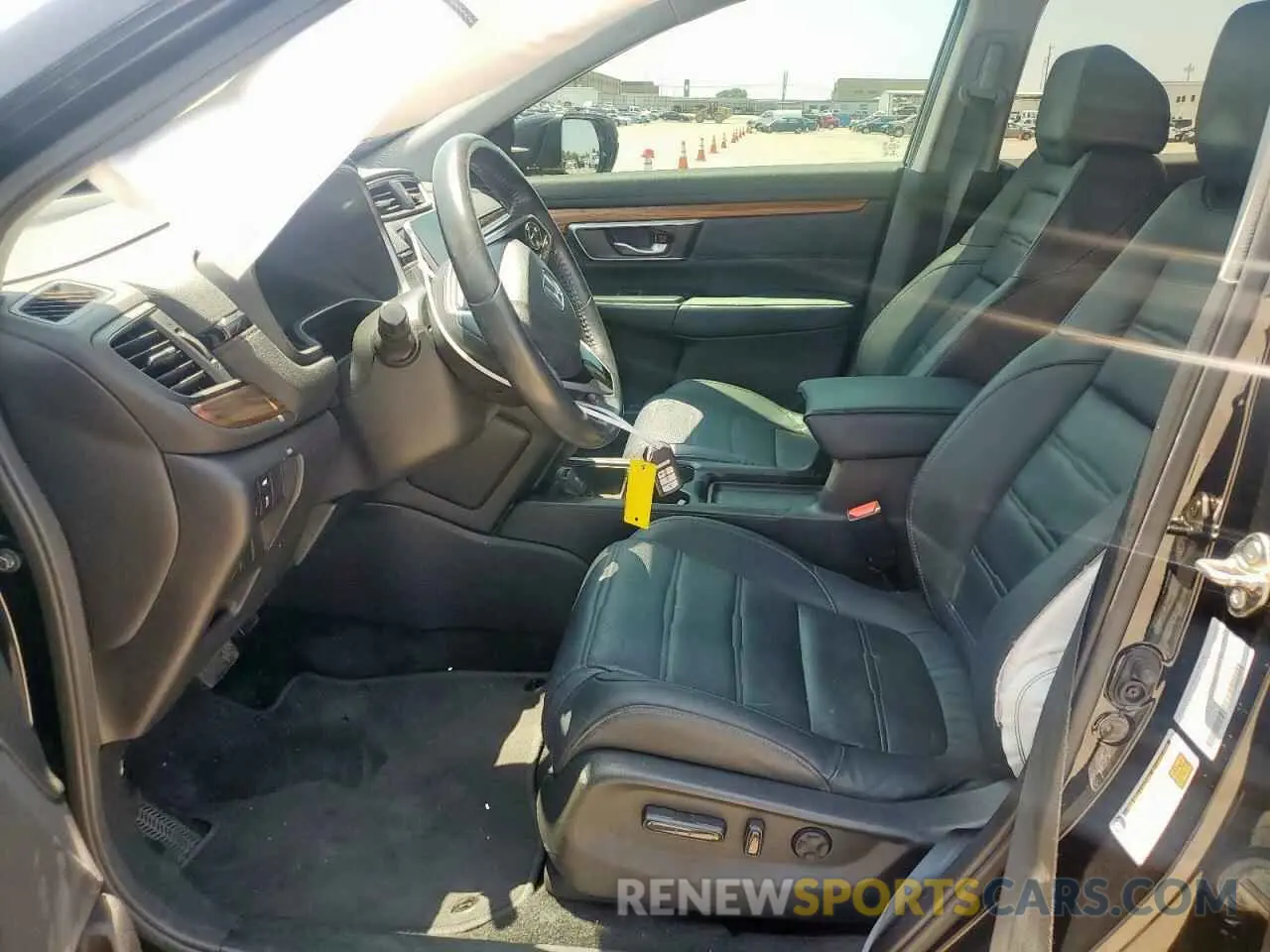 7 Photograph of a damaged car 5J6RW2H96KL006580 HONDA CRV 2019