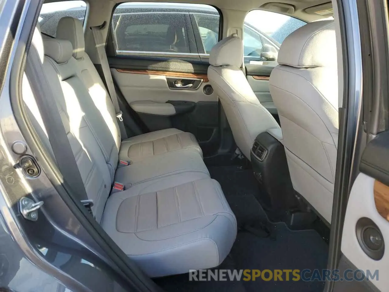 10 Photograph of a damaged car 5J6RW2H96KL025470 HONDA CRV 2019