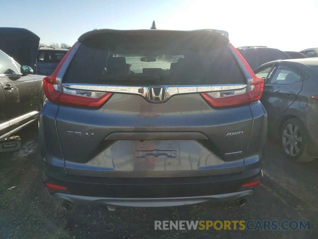 6 Photograph of a damaged car 5J6RW2H96KL025470 HONDA CRV 2019
