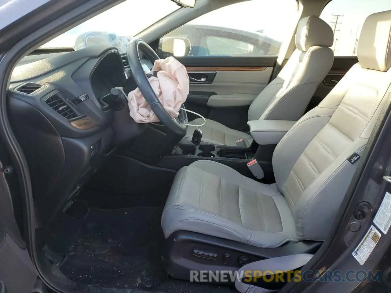 7 Photograph of a damaged car 5J6RW2H96KL025470 HONDA CRV 2019