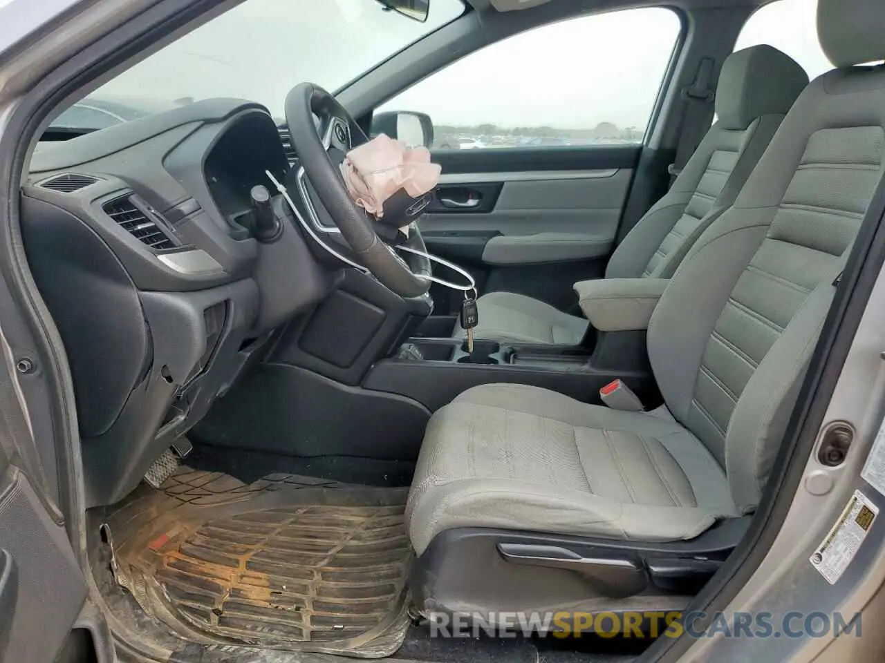 7 Photograph of a damaged car 5J6RW5H33KL000779 HONDA CRV 2019