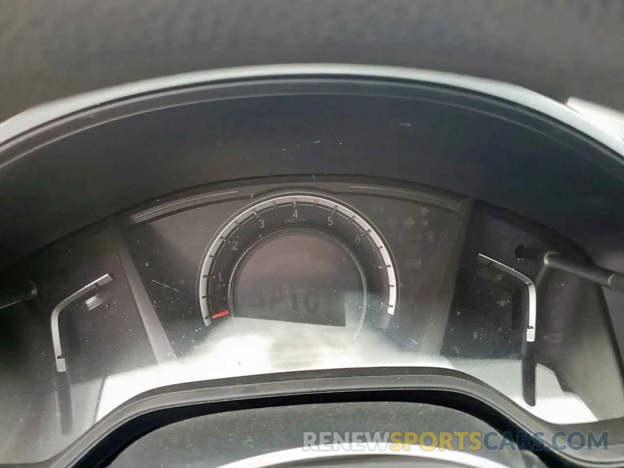 9 Photograph of a damaged car 5J6RW5H33KL000779 HONDA CRV 2019