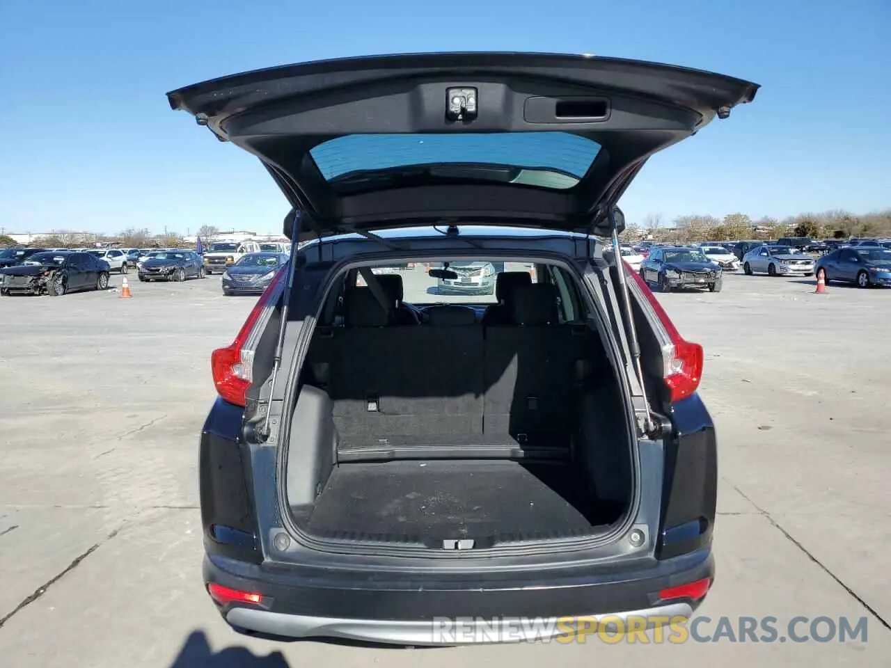 6 Photograph of a damaged car 5J6RW5H36KL003269 HONDA CRV 2019