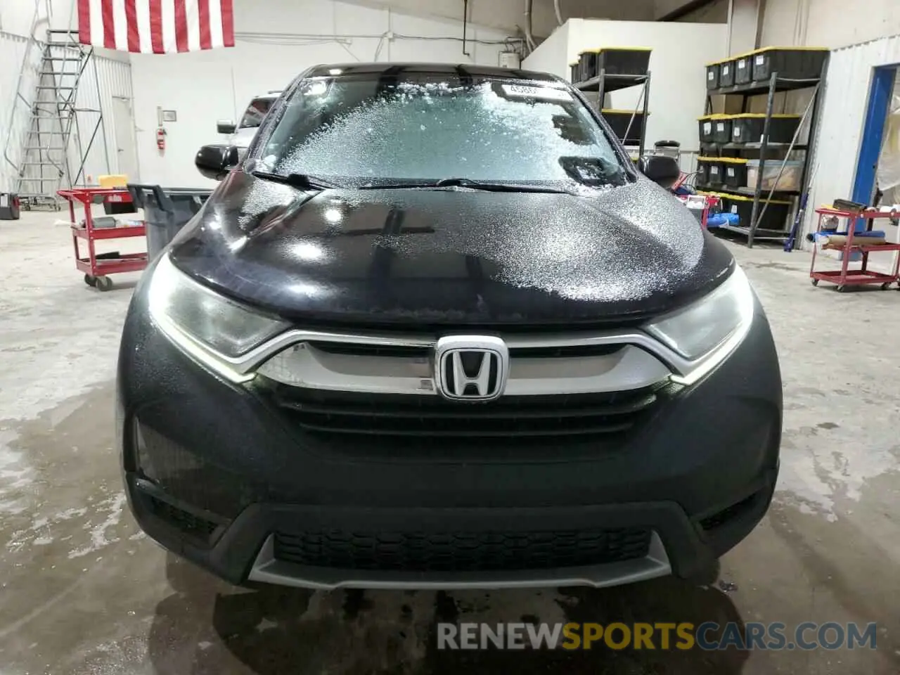 5 Photograph of a damaged car 5J6RW5H38KL003290 HONDA CRV 2019