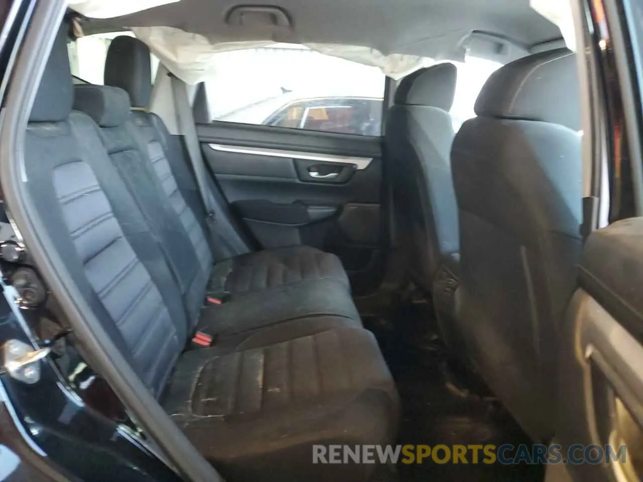 11 Photograph of a damaged car 5J6RW6H31KL002682 HONDA CRV 2019