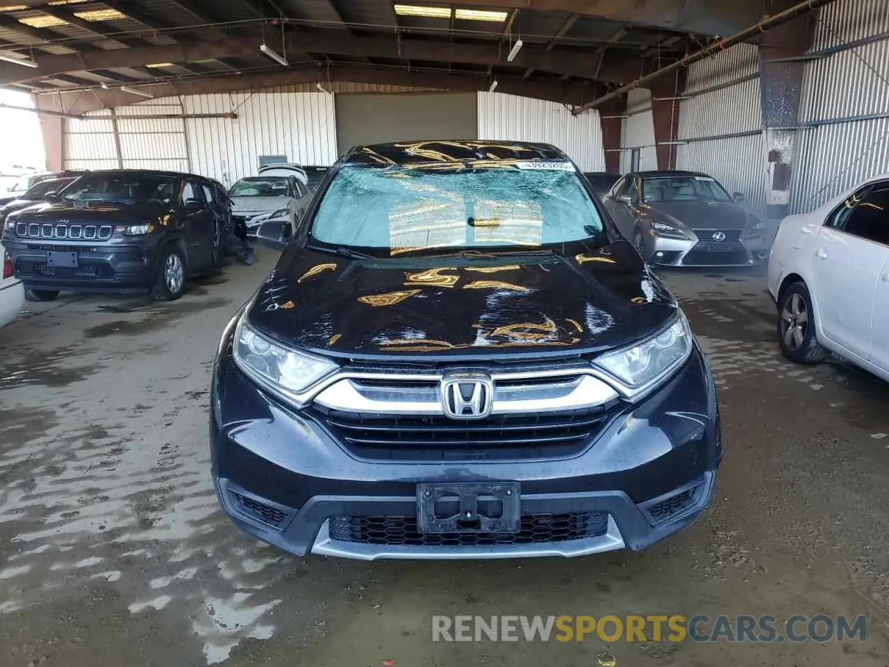 5 Photograph of a damaged car 5J6RW6H31KL002682 HONDA CRV 2019