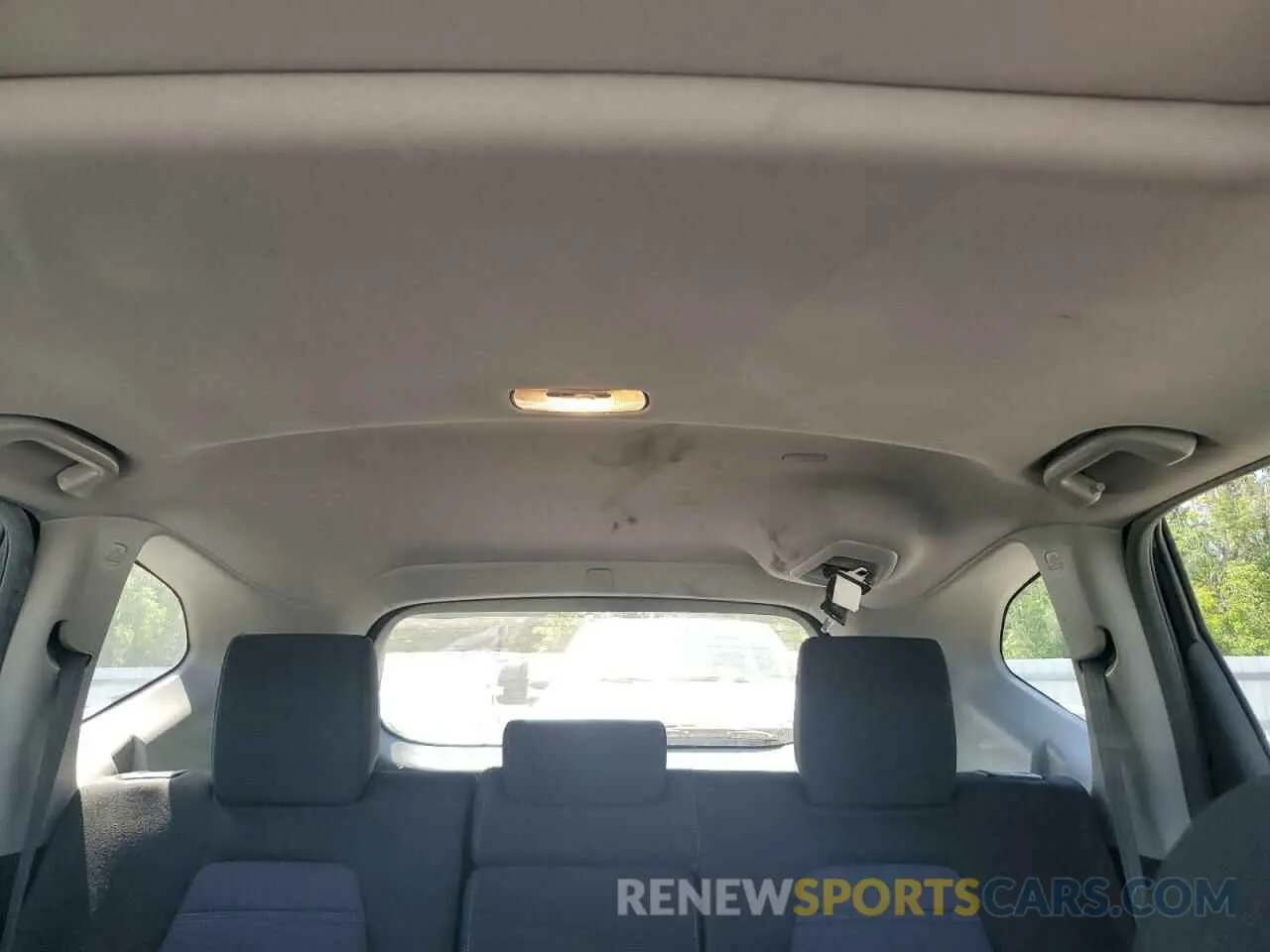 10 Photograph of a damaged car 7FARW1H51KE021525 HONDA CRV 2019