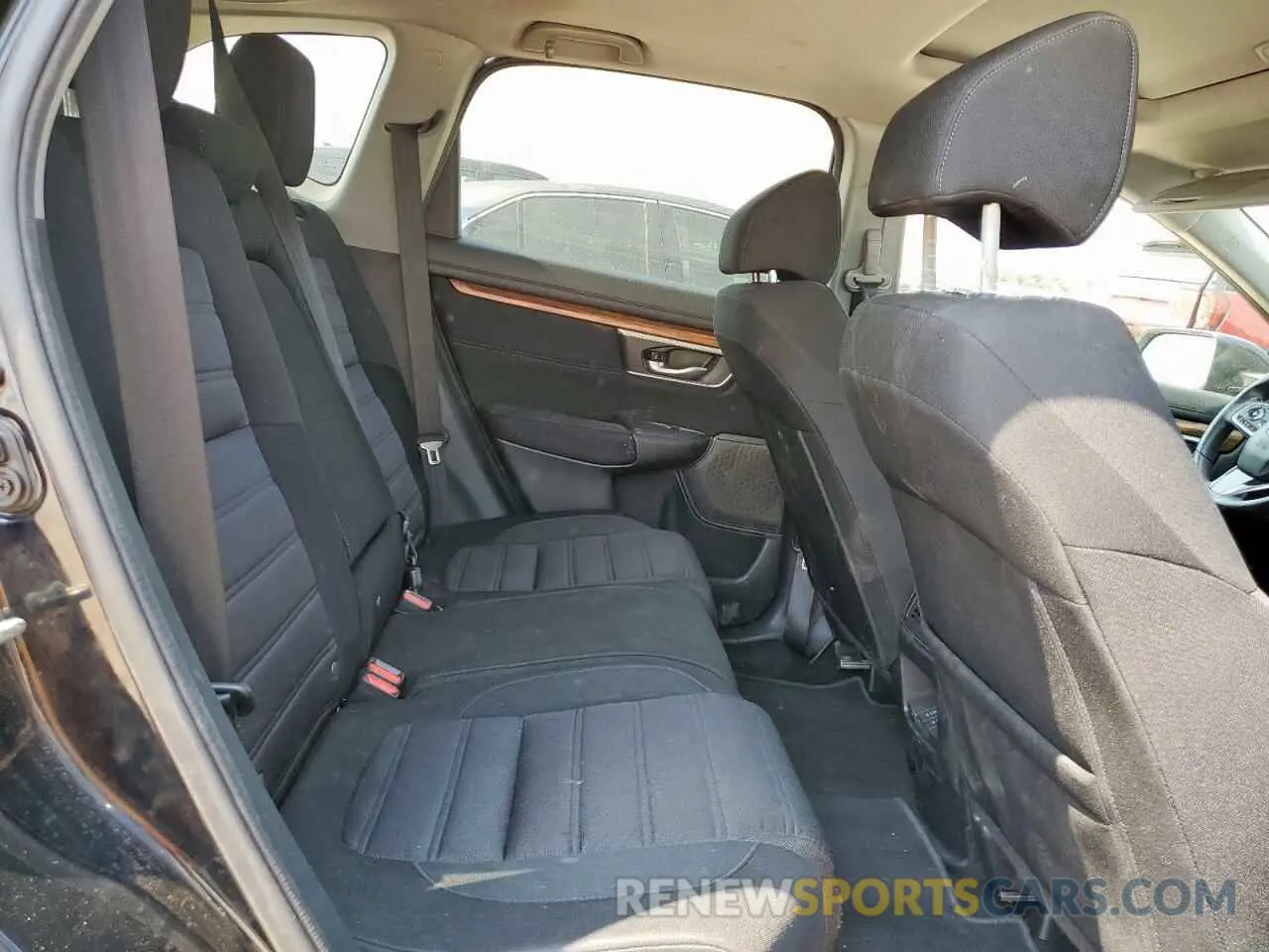 10 Photograph of a damaged car 7FARW1H52KE039158 HONDA CRV 2019