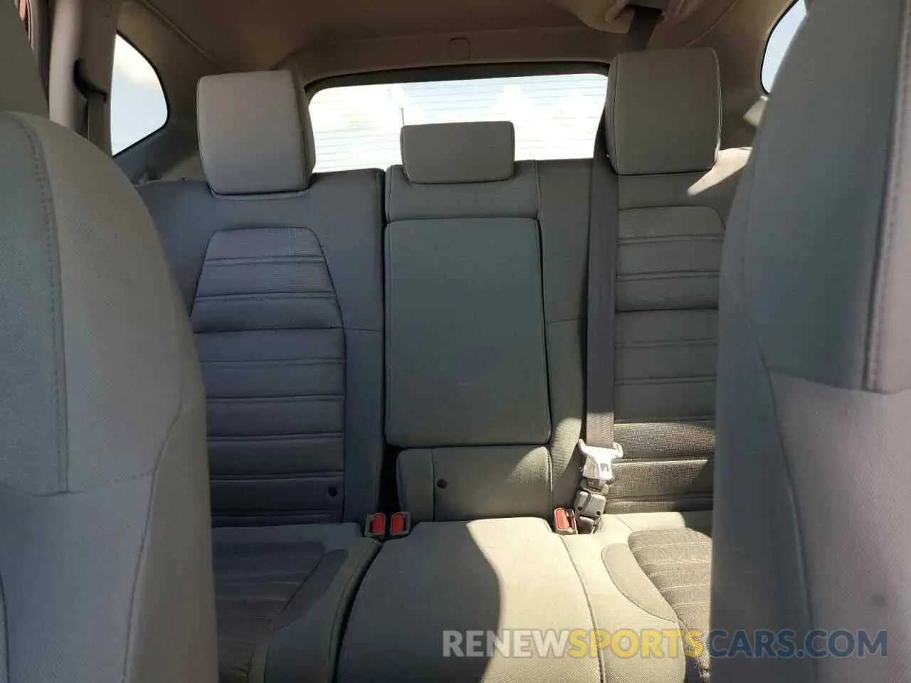 10 Photograph of a damaged car 7FARW1H58KE010764 HONDA CRV 2019