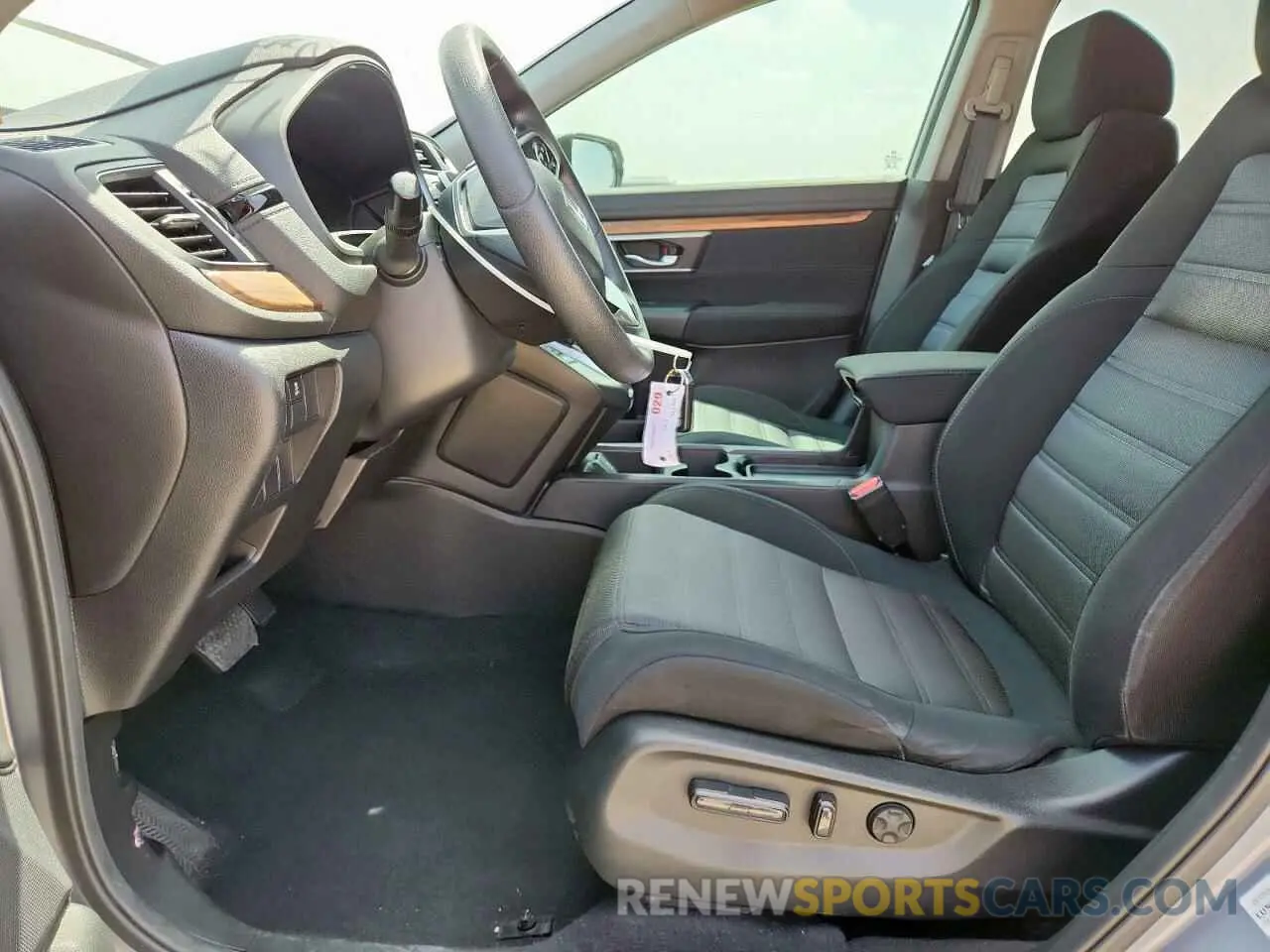 7 Photograph of a damaged car 7FARW1H58KE023157 HONDA CRV 2019