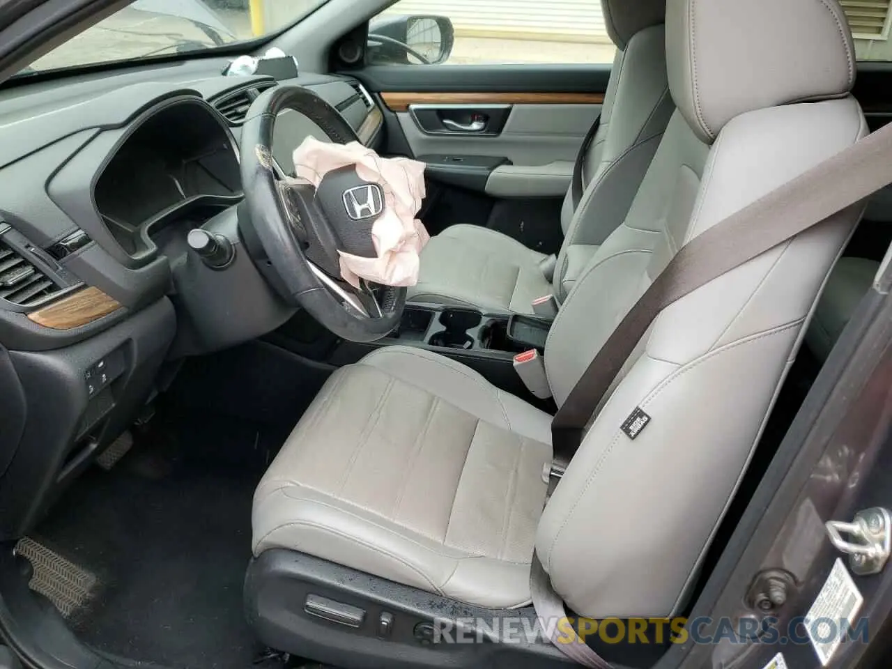 7 Photograph of a damaged car 7FARW1H82KE002315 HONDA CRV 2019