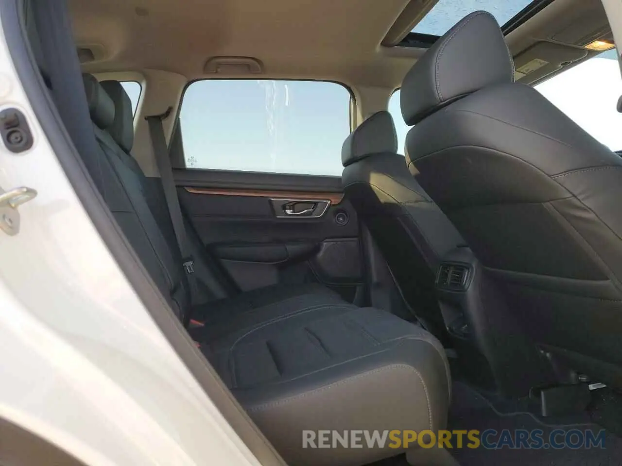 11 Photograph of a damaged car 7FARW1H83KE024999 HONDA CRV 2019