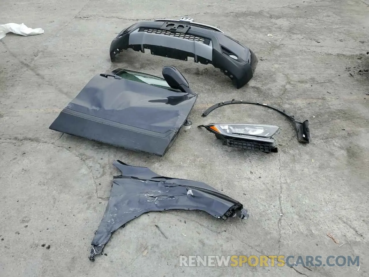 13 Photograph of a damaged car 7FARW1H84KE003336 HONDA CRV 2019