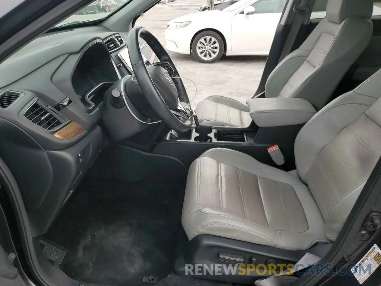 7 Photograph of a damaged car 7FARW1H84KE003336 HONDA CRV 2019