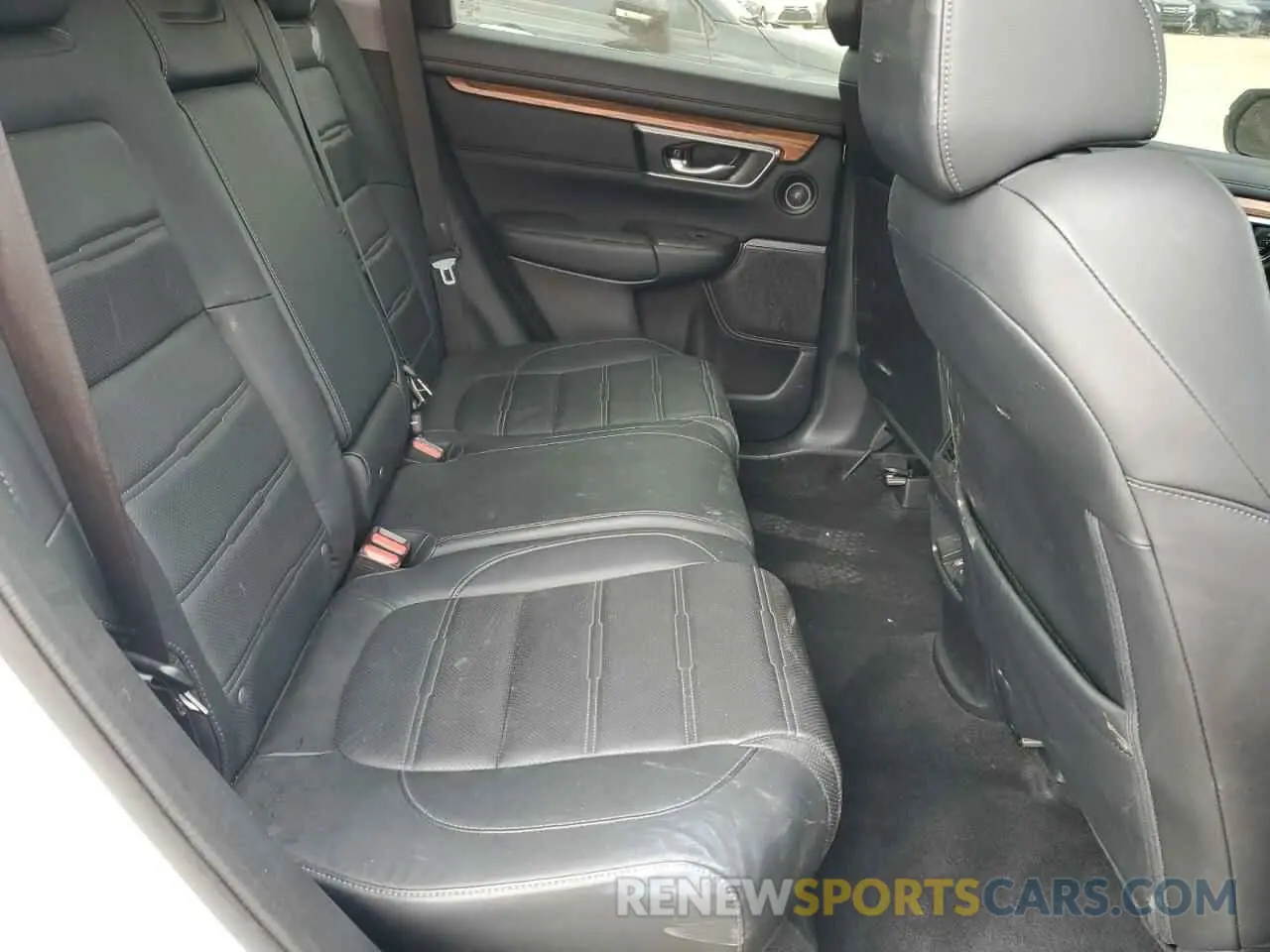 11 Photograph of a damaged car 7FARW1H84KE037857 HONDA CRV 2019