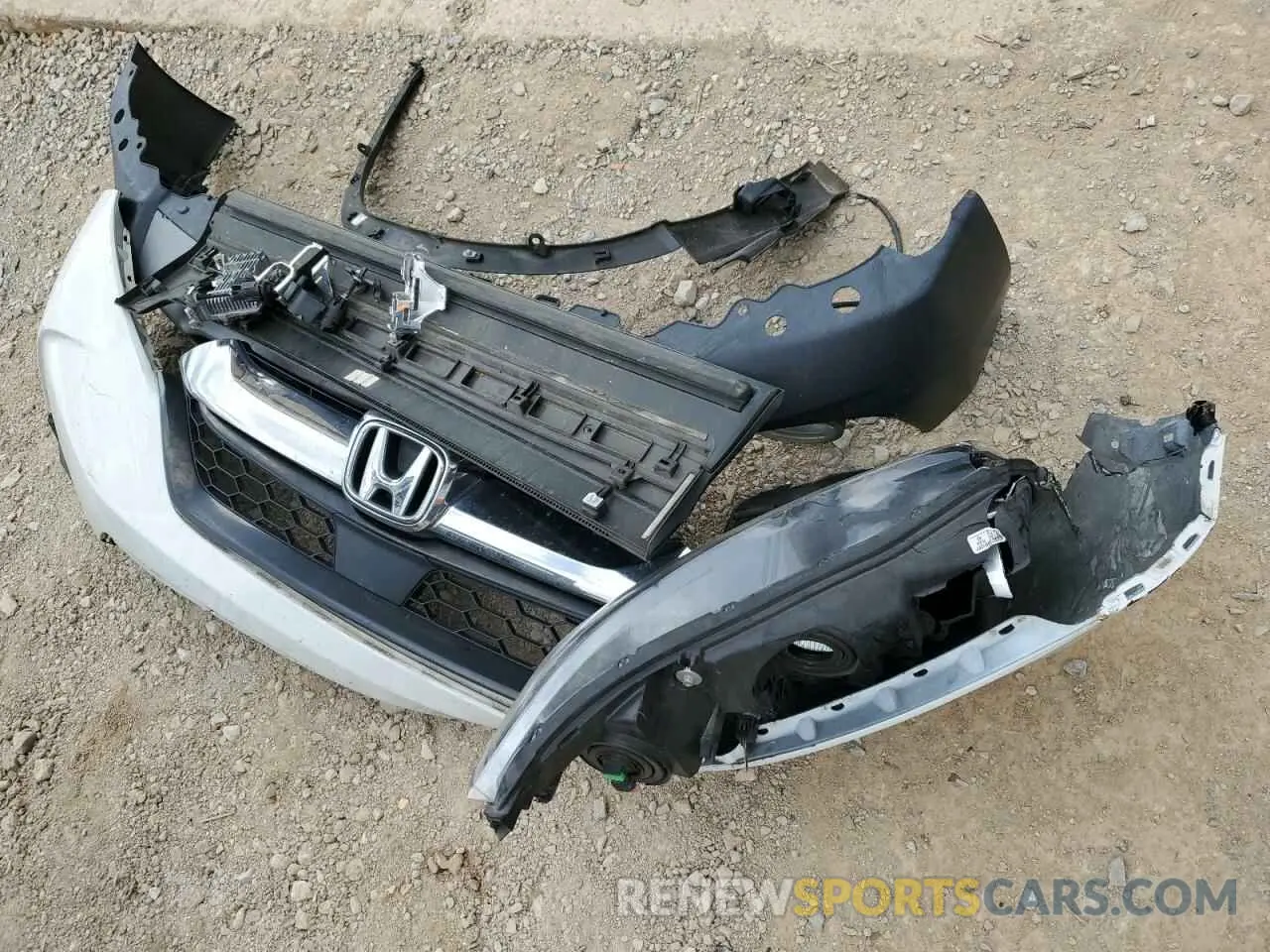 15 Photograph of a damaged car 7FARW1H84KE037857 HONDA CRV 2019