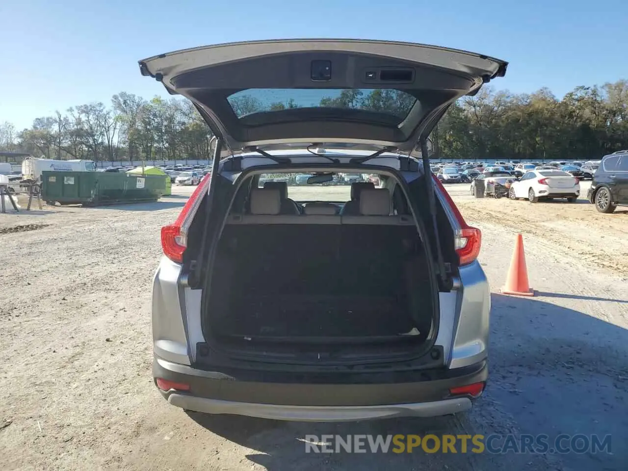 6 Photograph of a damaged car 7FARW1H85KE001952 HONDA CRV 2019